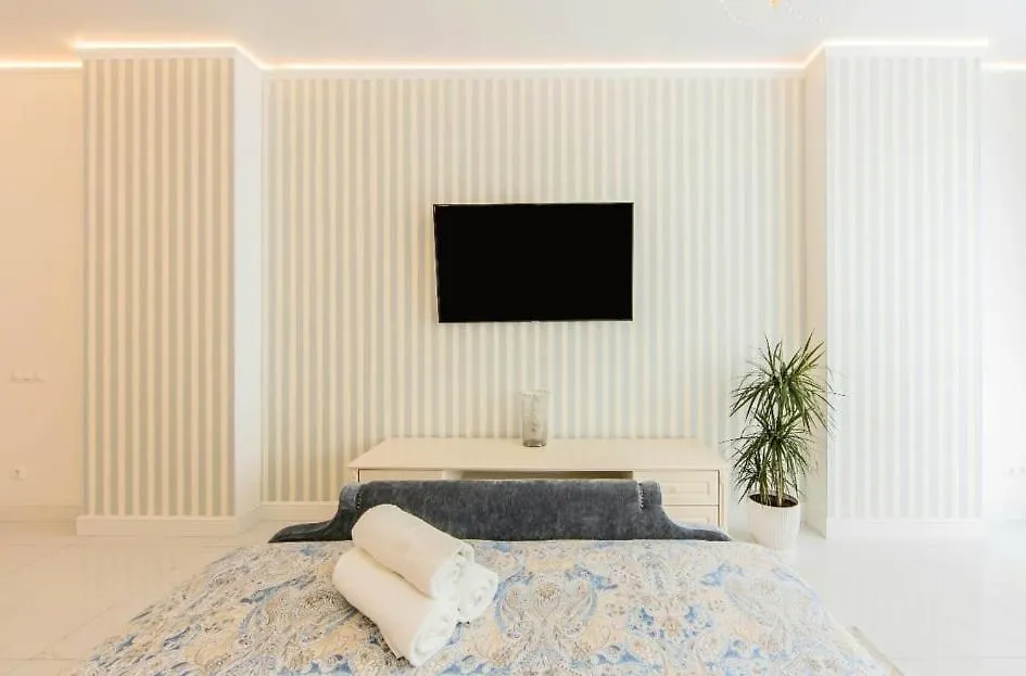 1 Room 50M2 Center Of Obolon Near River Side. Smart Plaza contacts